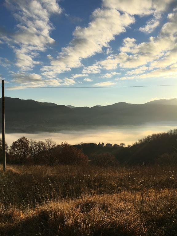 נוצ'רה אומברה Agriturismo La Corte Del Lupo מראה חיצוני תמונה